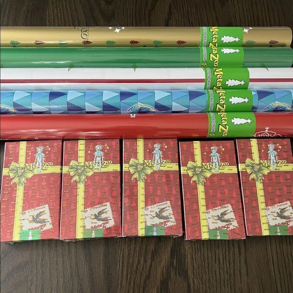 MetaZoo Cryptid nation Comes with 5 different wrapping papers,& 5 packs of cards